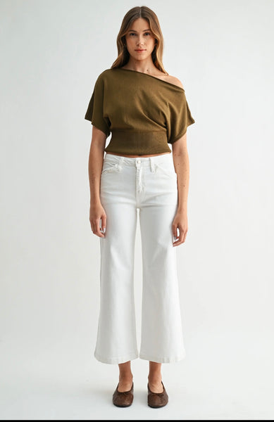 Genoa Slant Pocket Crop