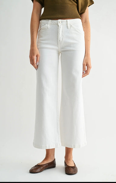 Genoa Slant Pocket Crop