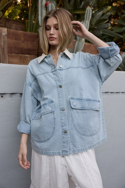 Contrast Collar Light Wash Denim Jacket