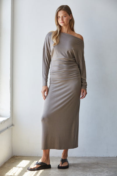Boat Neck Long Sleeve Pullover Top - Mocha